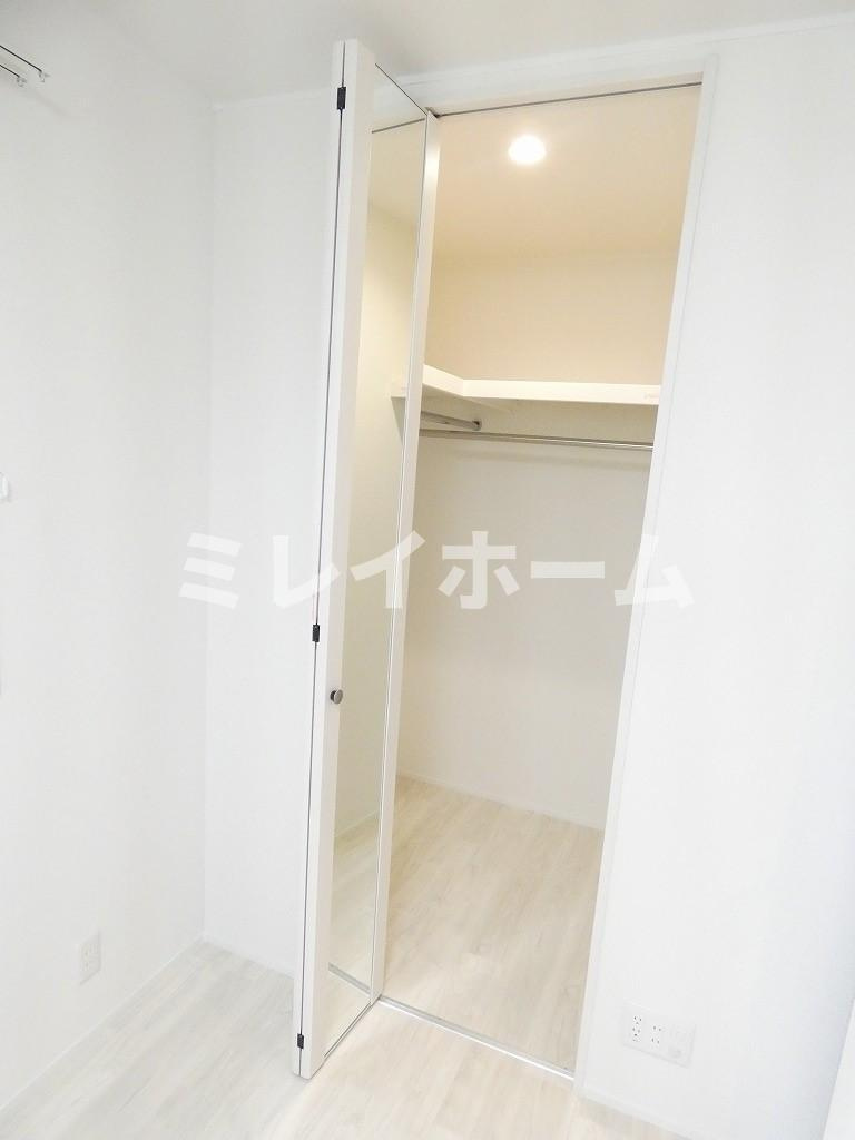 メルヴェーユ久が原の収納|同建物内、別のお部屋の参考写真になります。