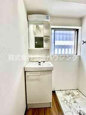 豊南町東３丁目テラスハウスの洗面所