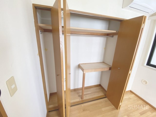 ＡＸＩＳ下町の収納|上部まで収納できるクローゼット！