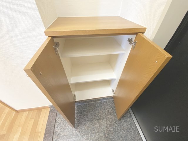 ＡＸＩＳ下町の玄関|シューズボックス完備！