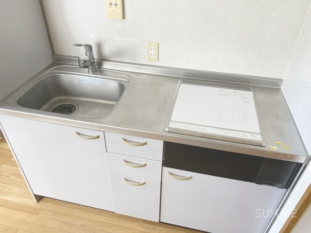 ＡＸＩＳ下町のキッチン|お手入れ簡単なIHコンロ！