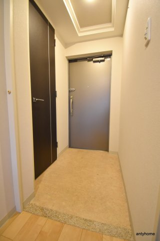 淀川ウエストタワー　仲介手数料無料の玄関