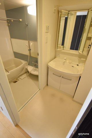 淀川ウエストタワー　仲介手数料無料の洗面所