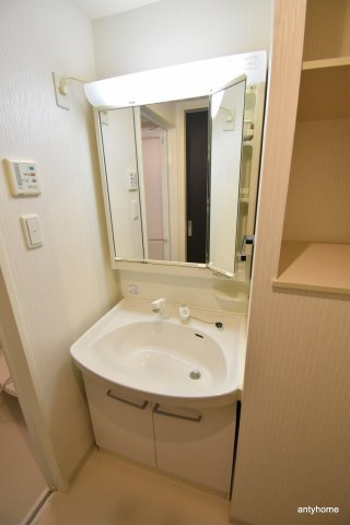 淀川ウエストタワー　仲介手数料無料の洗面所