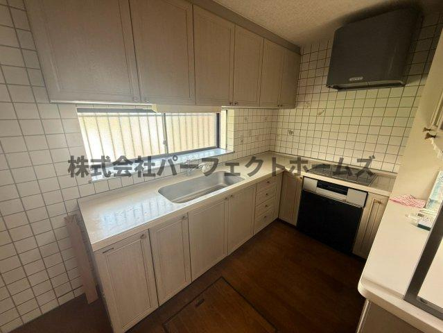藤が尾3丁目戸建　賃貸のキッチン|お料理しやすいキッチンです