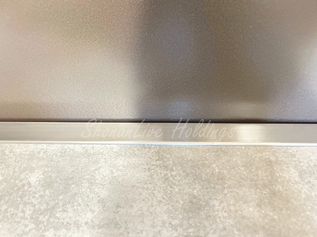 茅ヶ崎市小和田１丁目の賃貸マンションの玄関