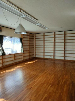 「部屋数豊富」高知市高須3丁目　中古一戸建ての洋室|大容量の壁面収納を備えた使いやすい洋室。