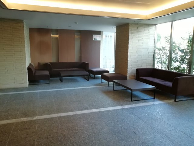 ライジングプレイス亀戸のロビー