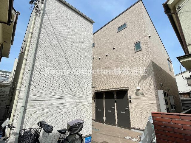 イルミナハイム笹塚の外観