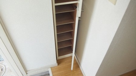 ハス　ニューハウンの玄関|下駄箱あるのは便利ですね！