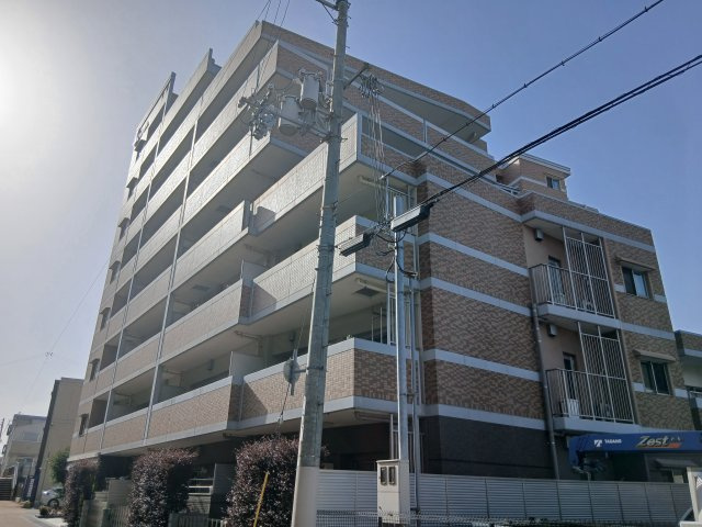 リベール東灘青木の外観
