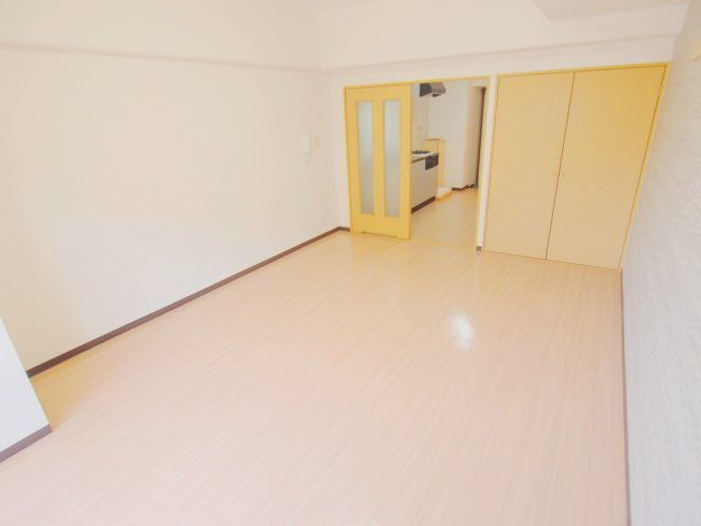 クレスト昭和中の内装