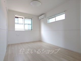 サンフラワー　B棟の寝室|寝室にもエアコンあり