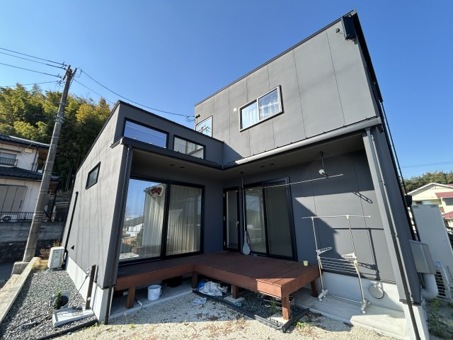 住み心地まで デザインされた家　熊本県熊本市北区高平の外観|建築家設計ならではの見飽きないデザイン。採光と通風が考え抜かれています。