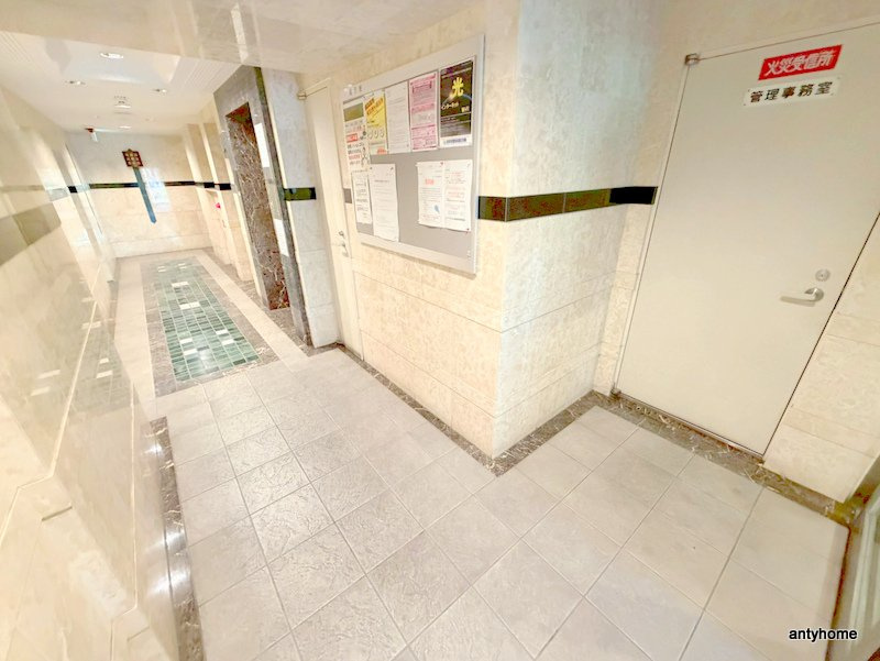 エイペックス心斎橋東のロビー
