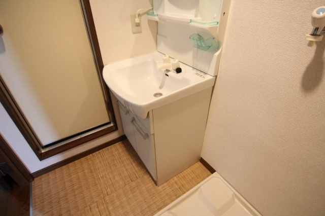 ルマインダー日吉の独立洗面台|他のお部屋の参考写真となります。