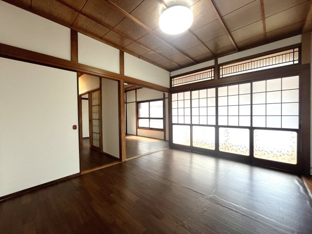 藤田町戸建ての洋室