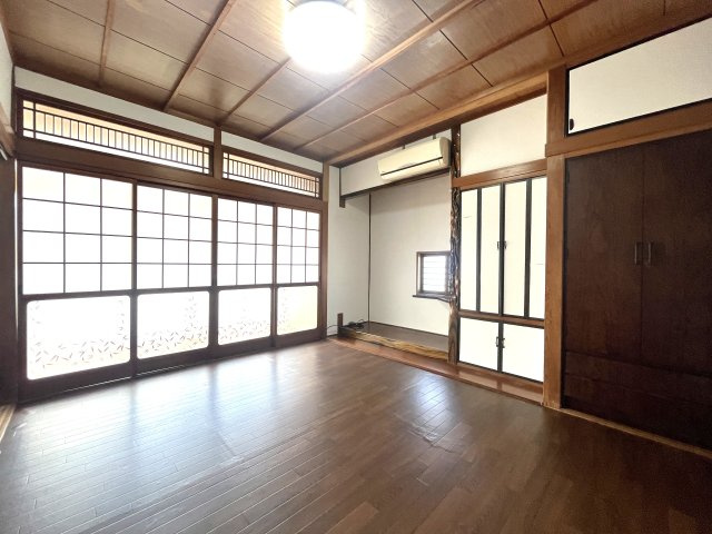 藤田町戸建ての居間・リビング