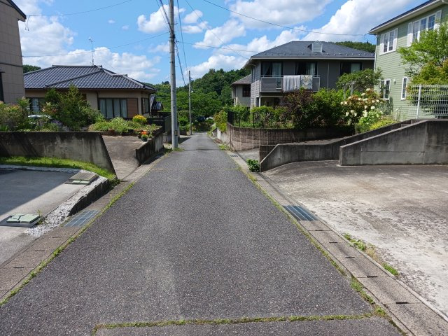 【前面道路含む現地写真】