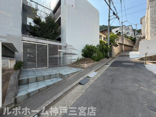 ラウェゾン北野のエントランス