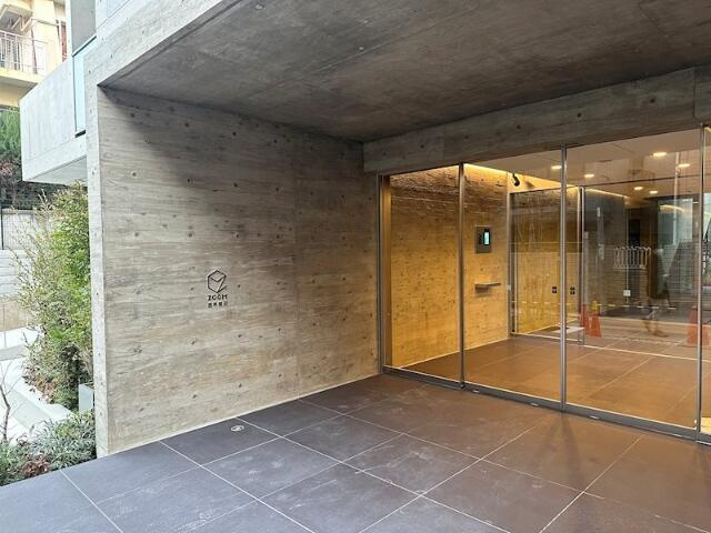 ＺＯＯＭ西早稲田の外観|建物入り口