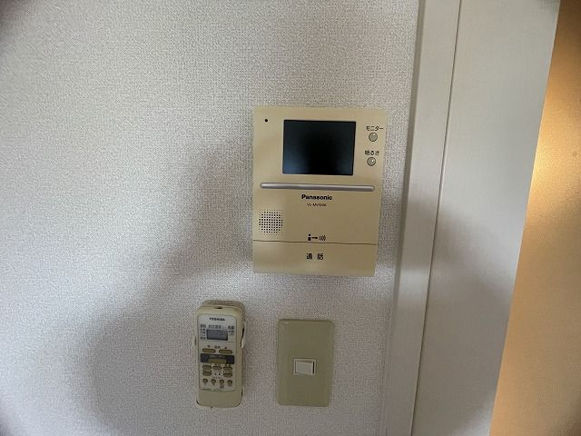 グランドアマレーⅢ番館のセキュリティ|TVモニター付きで安心です☆