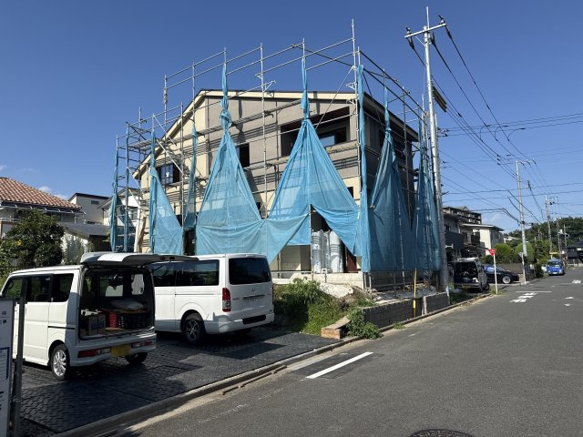 こどもの国駅徒歩10分◆カースペース３台◆太陽光発電×蓄電池～成瀬台 新築戸建～2棟