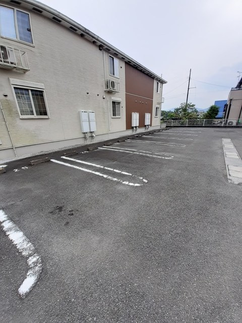 グラン・ジェルメ　Ⅲの駐車場|駐車場