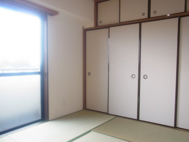 プライムアーバン武蔵野ヒルズＡ棟の収納