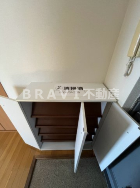 ロイヤル清水谷　BRAVI不動産の収納|【ロイヤル清水谷】下駄箱です