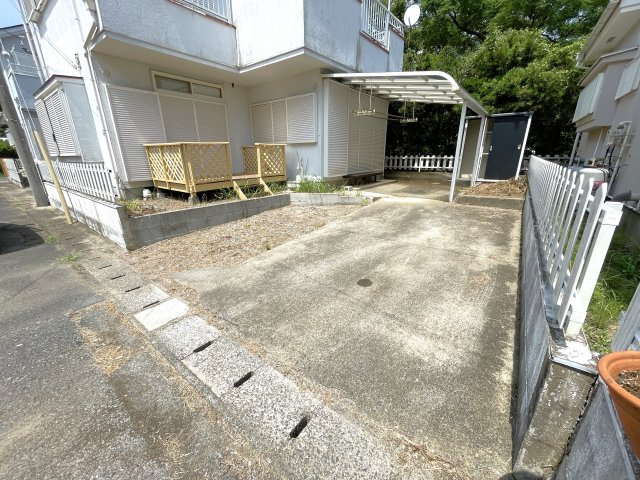 山武市白幡1988戸建の駐車場