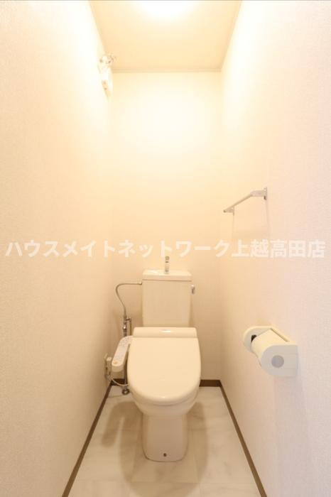 ロイヤルコートのトイレ|温水洗浄暖房便座（参考反転タイプ室内写真201号室）