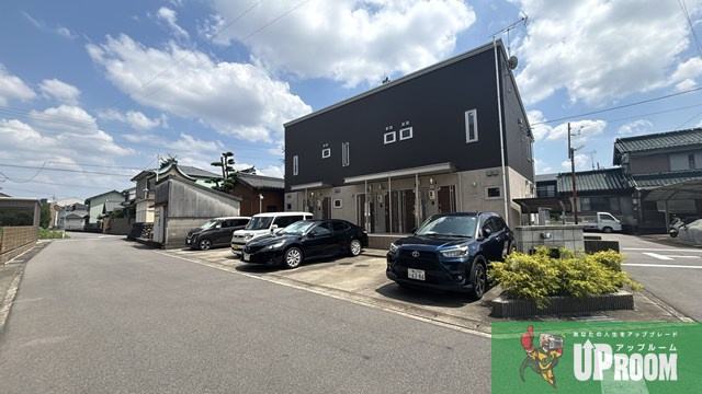 ルシアンの駐車場
