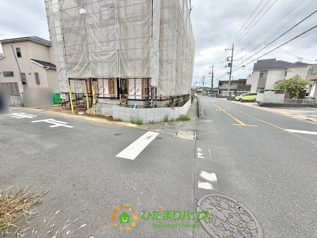 蓮田市緑町15期　新築一戸建て　リガーレの前面道路含む現地写真|2026/08/31　撮影
