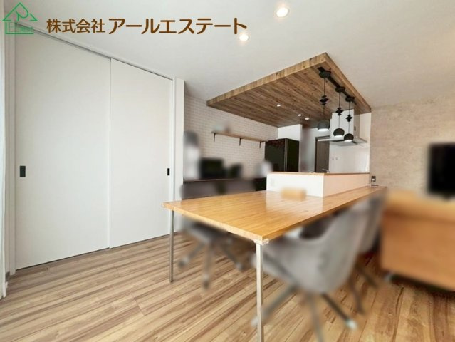 加古郡稲美町加古　　中古戸建の居間・リビング