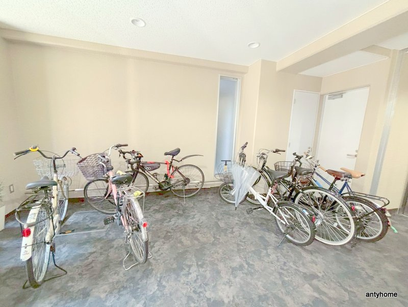 ビクトワーレ　仲介手数料無料の駐車場