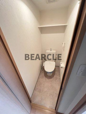【トイレ】 | エイペックス京都室町 | 落ち着いた色調のトイレです