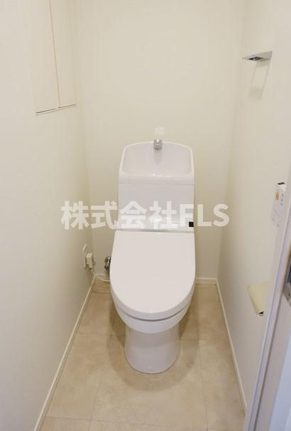 港区南青山７丁目の賃貸マンションのトイレ