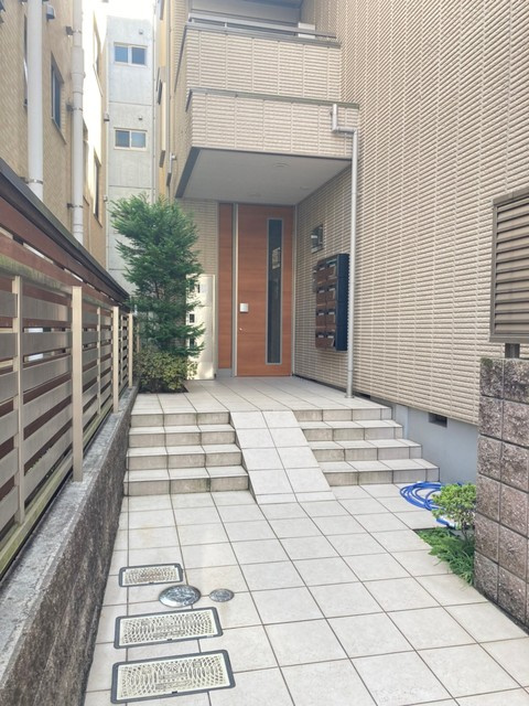 ＳＴ・コンフォートのエントランス