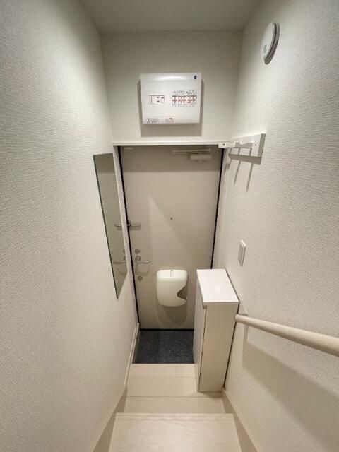 ＣＯＺＹ氷川台の玄関