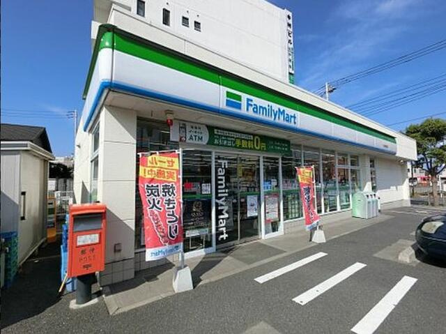 ファミリーマート新…まで1043m