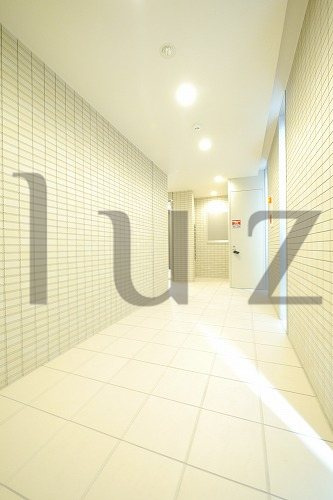 シュガール戸部のエントランス