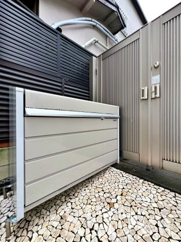 【庭】 | ヴァレ中野本町