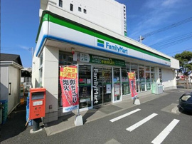 ファミリーマート新…まで1079m