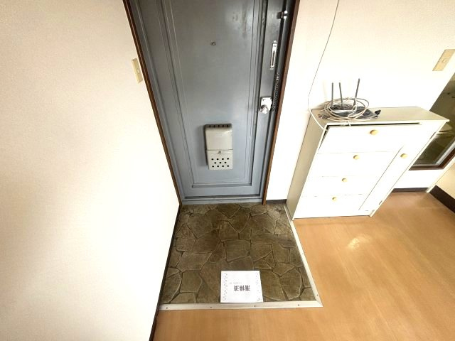 喜志マンションの玄関