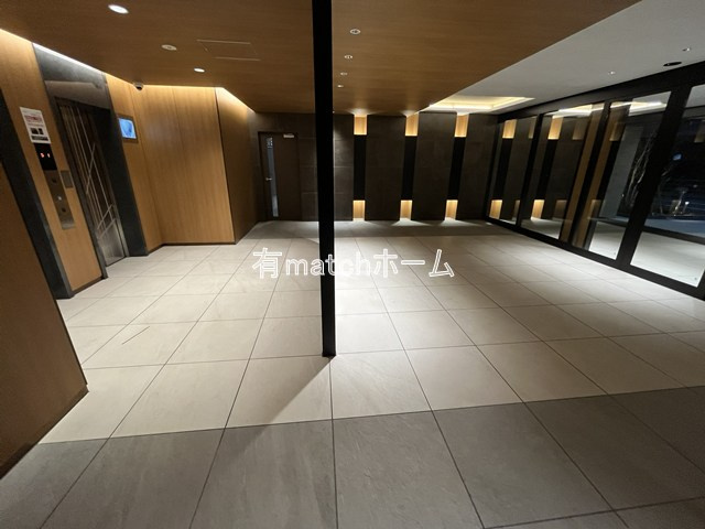 プレサンス京橋GREEN　YARDアルミラのロビー