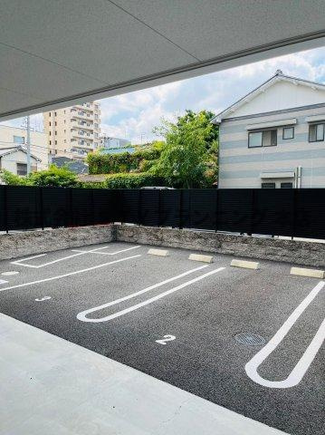 仲介手数料０円！！Pura Vida花の木の駐車場