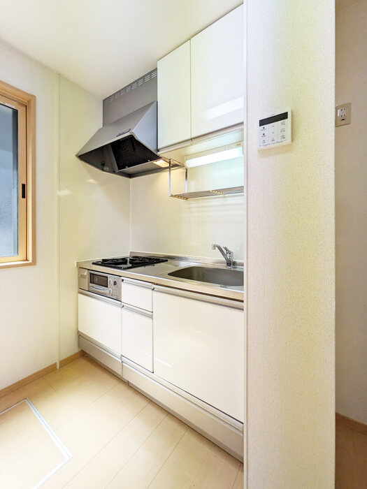 府中市本宿町２丁目のアパートのキッチン