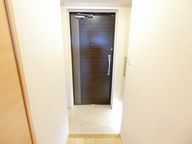 イースト　アヴェニューの玄関