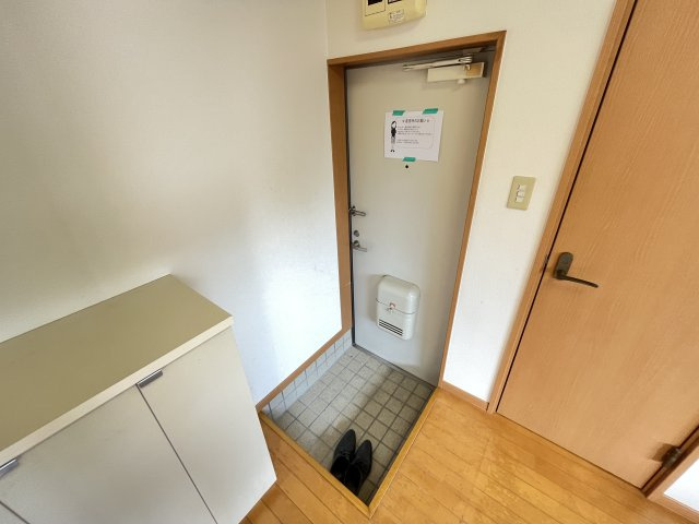 キャッスル下矢切の玄関